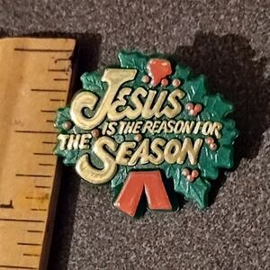 Jesus is the reason for The Season Christmas Wreath Vintage Vintage Lapel pin